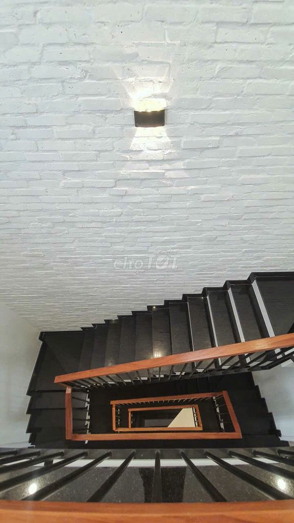 Rent a house on the Tân Phong, 7-3th-story district -- 26 million a month.