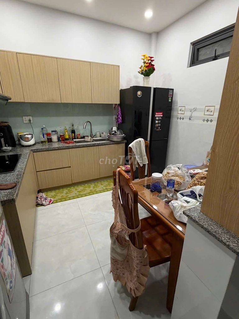 Rent a three-story three-way bedroom three. số 6 Linh Tây bathroom near Thủ Đức.