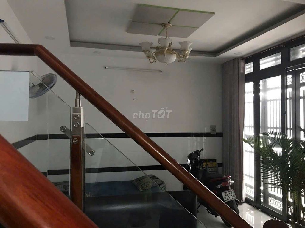 Phạm Văn Hai - 4 suite 3 floors