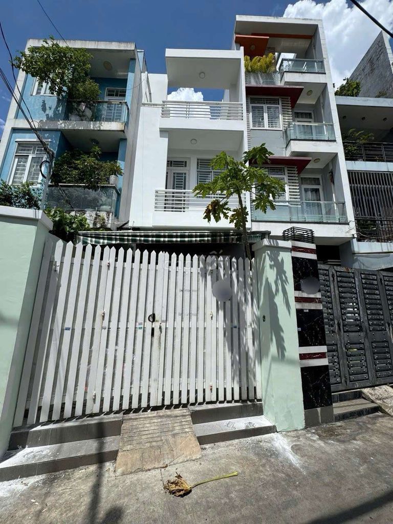 Nguyễn Thái Sơn area (4.5 x18 m) 3 new correctional paint floors hxt