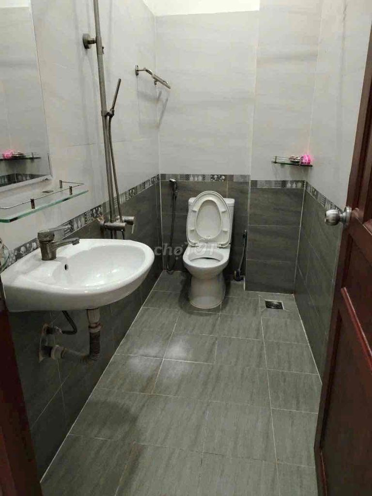 Rent the original apartment-- Route 213 số 28, long life, 171 6 hills.