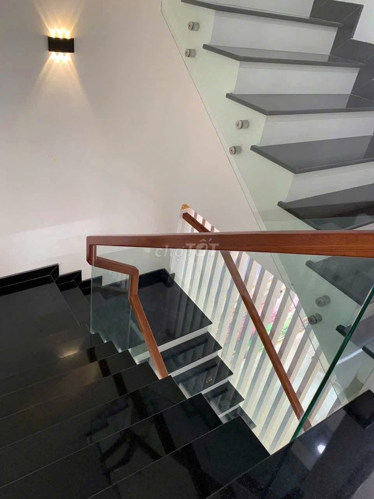 Need to rent a house. 39 A T5 P.Tây Thạnh Q.Tân Phú