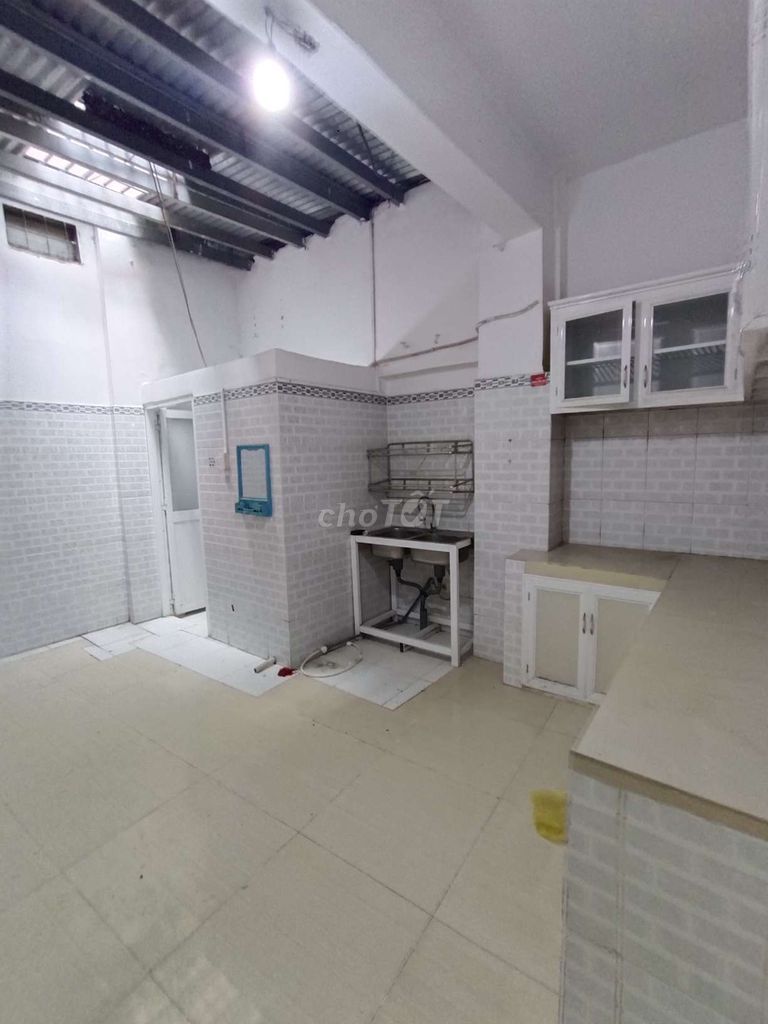 Rent the original Nguyễn Văn Quá-11 million.