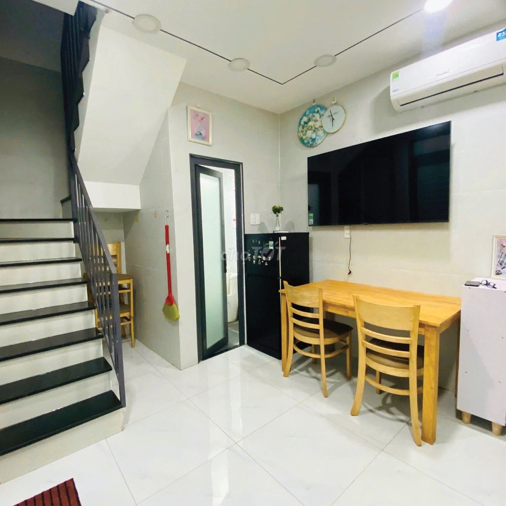 District 3 – 3 story root, 2 bedrooms & 3 toilets, full interior - 12 million