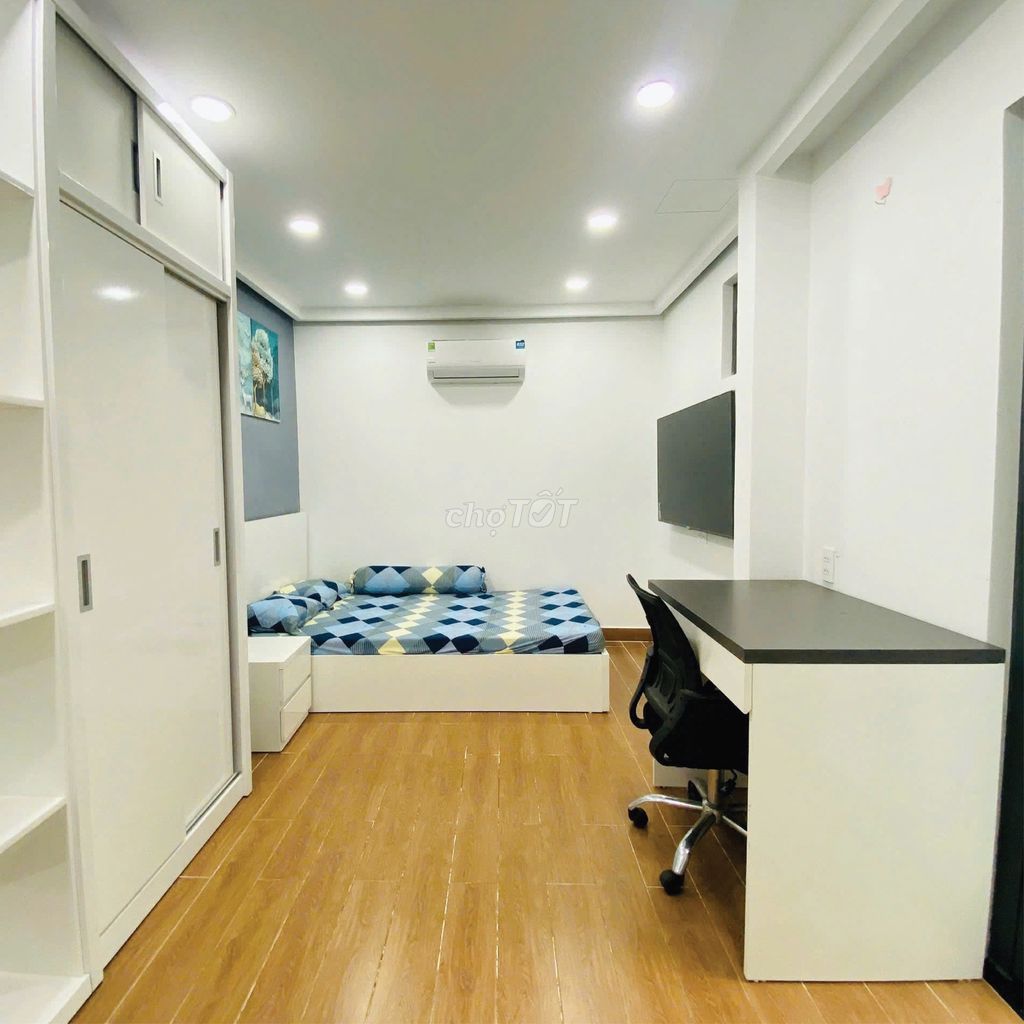 District 3 – 3 story root, 2 bedrooms & 3 toilets, full interior - 12 million