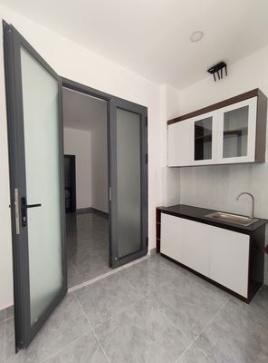 Rent a new kitchen room, private passage, full interior.