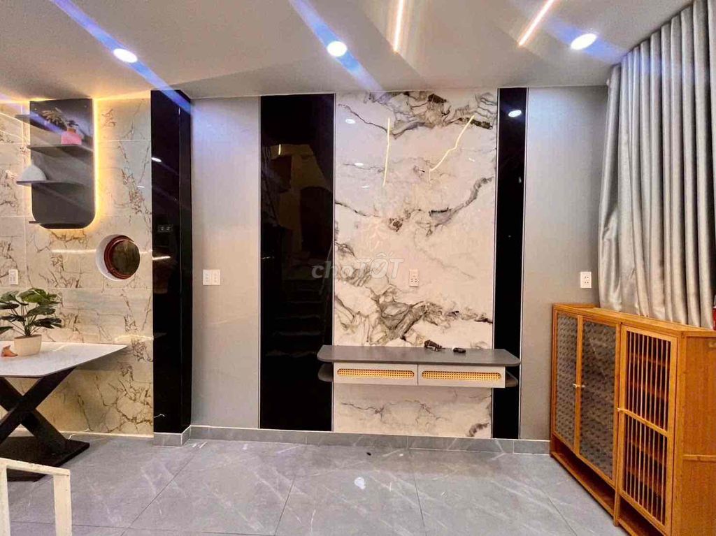 Rent the original apartment at 566/6th Street Painting Building 5 Gò Vấp.