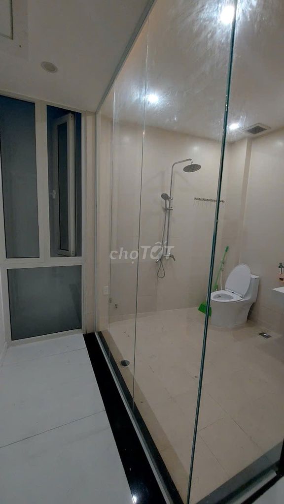 We'll rent a house for Nguyễn Xí homicide.