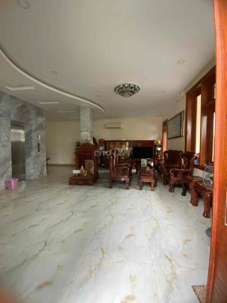 5th floor elevator across 8-- Tăng Nhơn Phú A 01 near lvv - cnc area