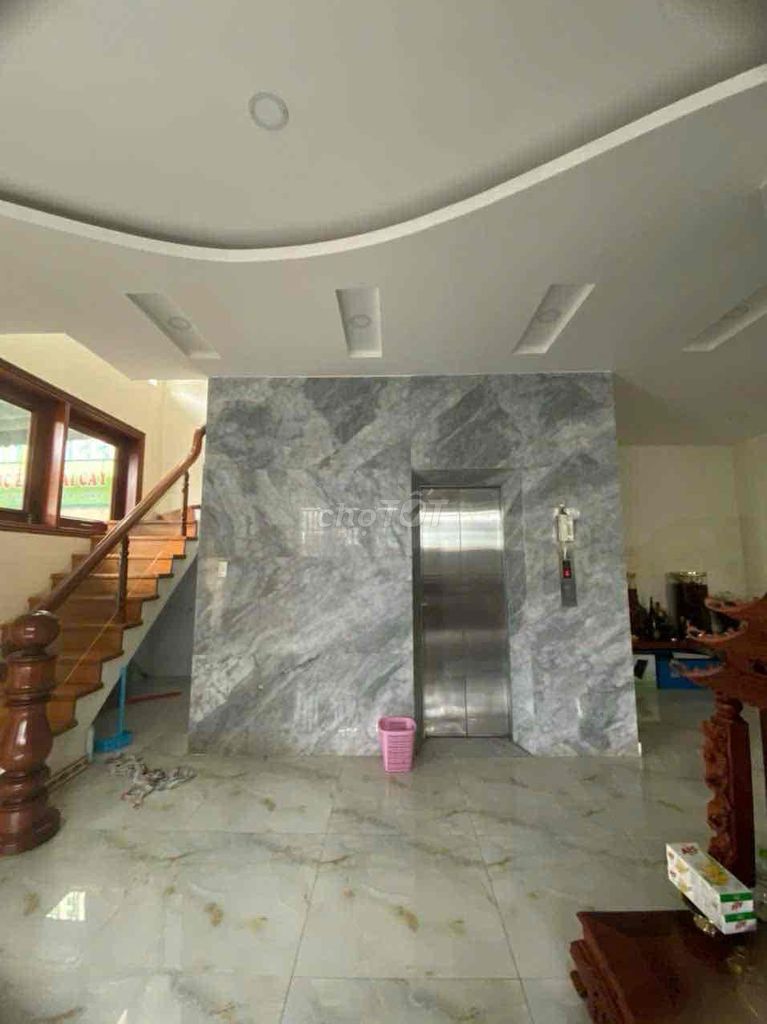 5th floor elevator across 8-- Tăng Nhơn Phú A 01 near lvv - cnc area