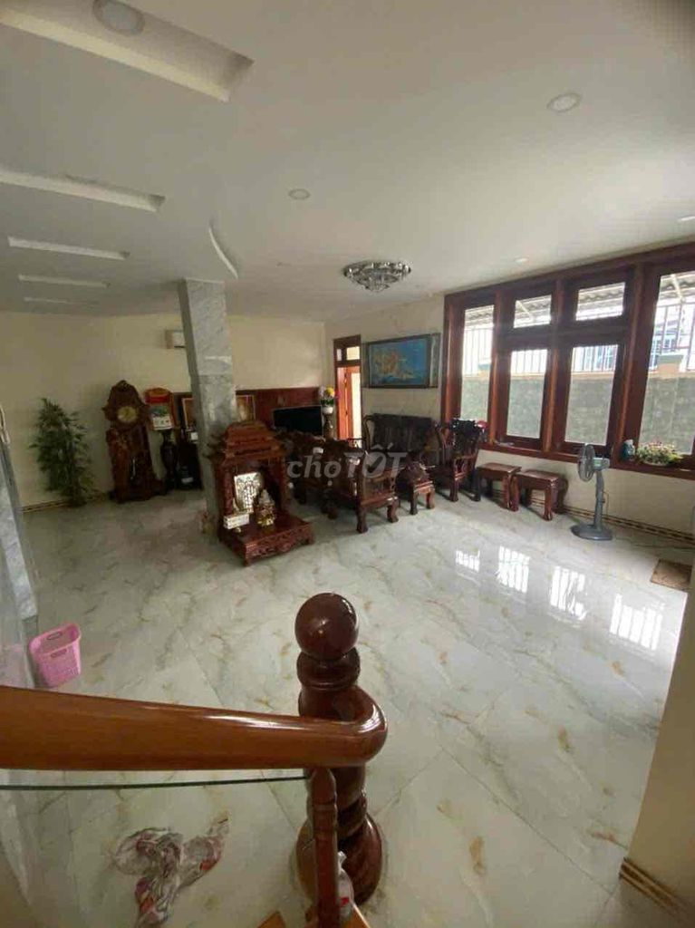 5th floor elevator across 8-- Tăng Nhơn Phú A 01 near lvv - cnc area