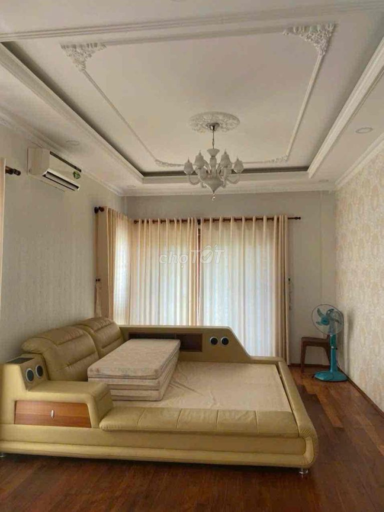 5th floor elevator across 8-- Tăng Nhơn Phú A 01 near lvv - cnc area