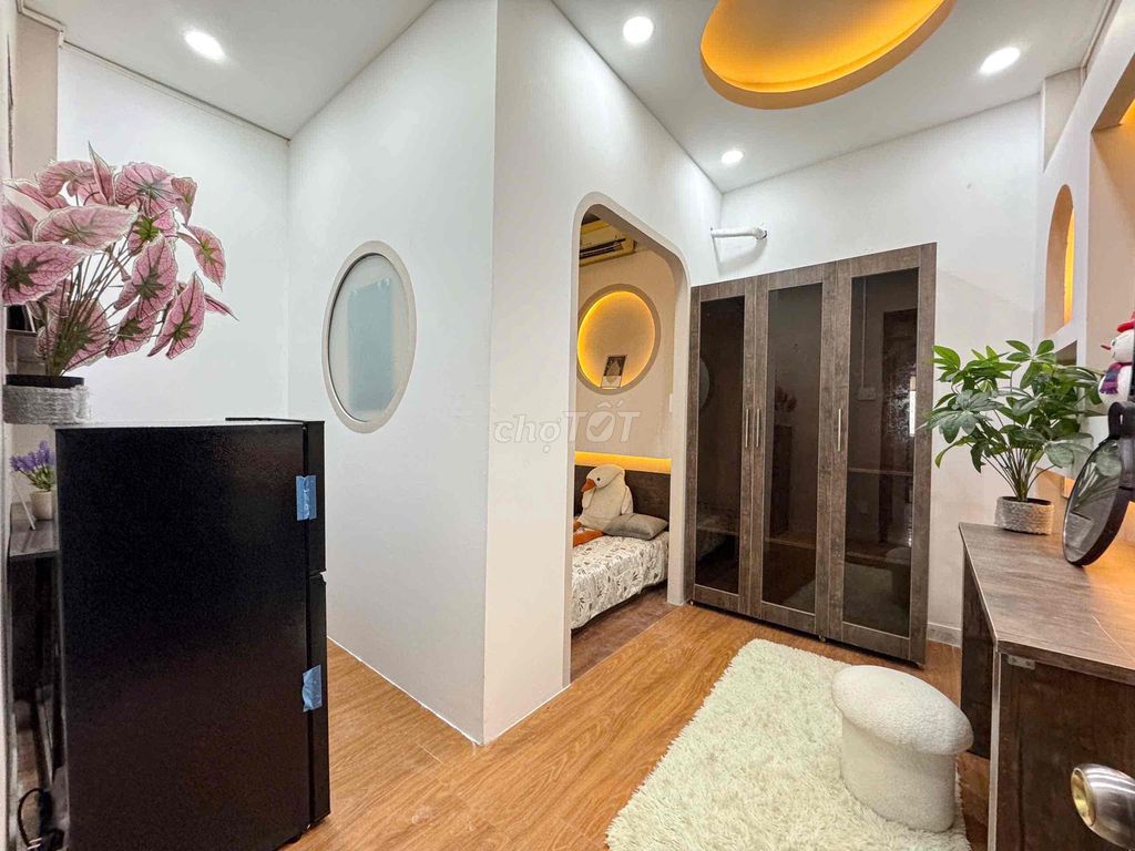Rent apartment 1 bedroom - full interior at Lạc Long Quân, 7th floor.