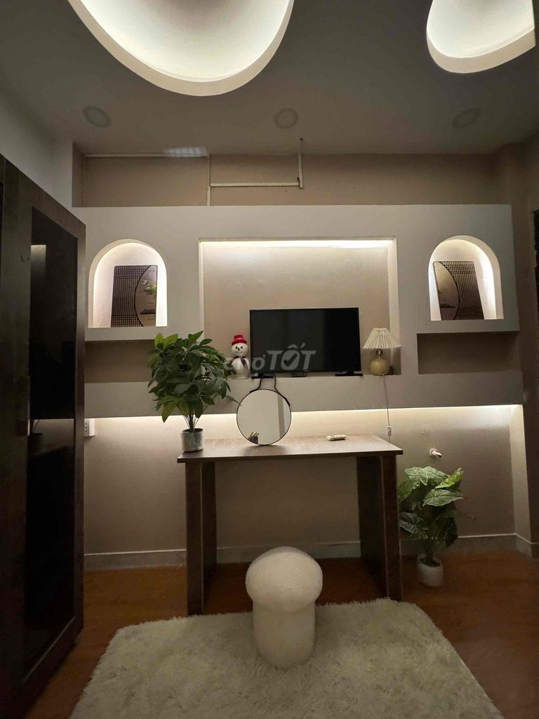 Rent apartment 1 bedroom - full interior at Lạc Long Quân, 7th floor.