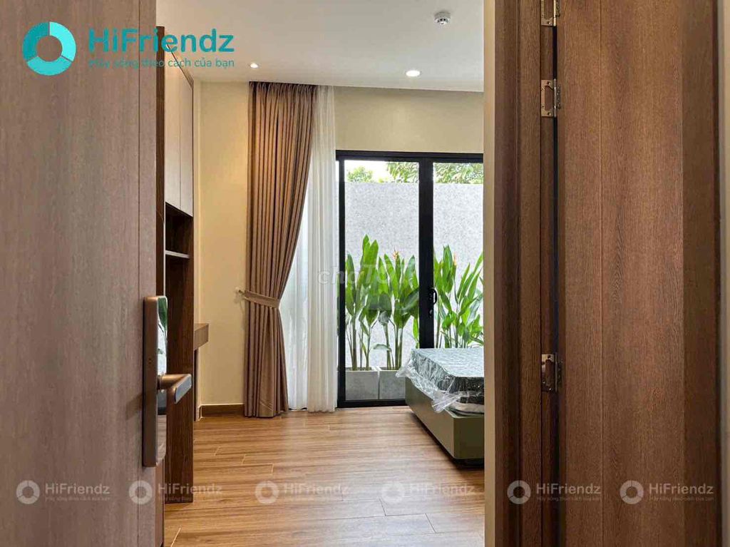 Rent a high-end apartment downtown in Bình Thạnh.