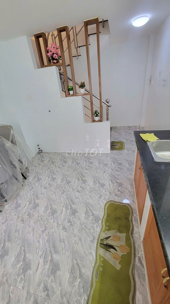 Nice new home. BLạc Long Quân, 4 floors, 4 bedrooms.