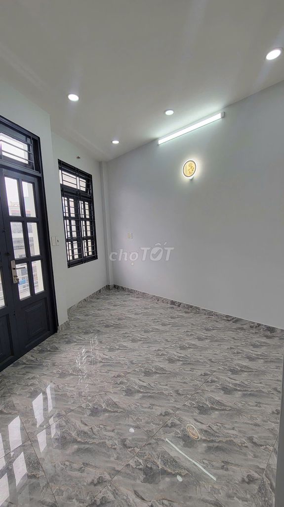 Nice new home. BLạc Long Quân, 4 floors, 4 bedrooms.