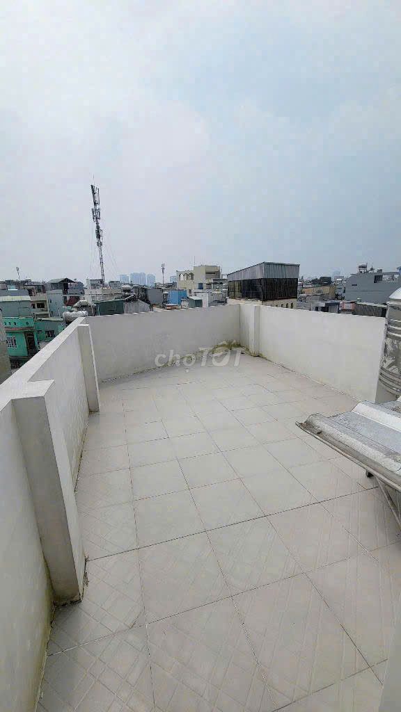 Nice new home. BLạc Long Quân, 4 floors, 4 bedrooms.