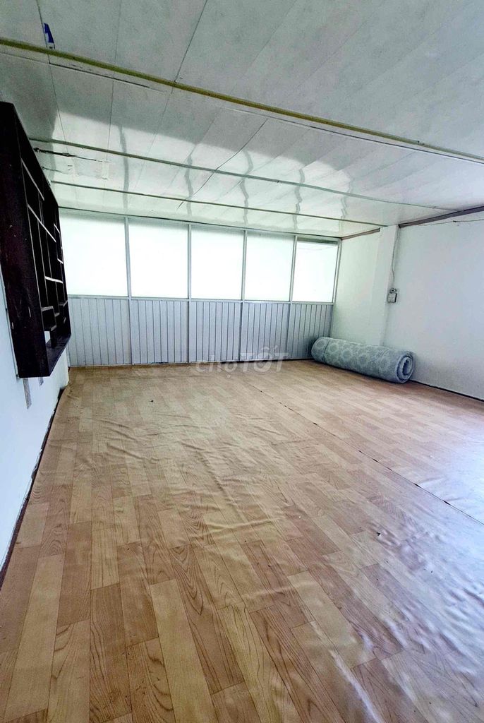 House 1 .1 .1 .2 bedrooms 5 x 25 meters ahead of the border