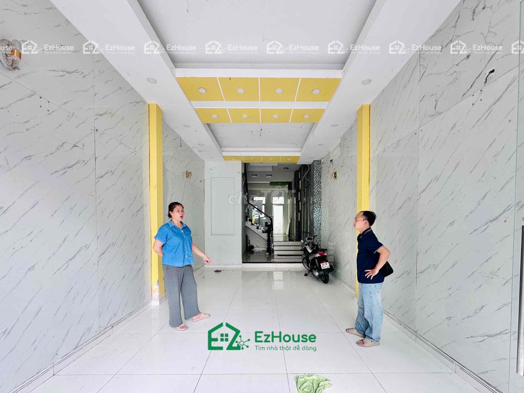 Rent the original six bedrooms in Parc Mall.