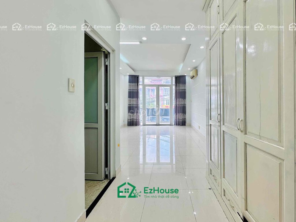 Rent the original six bedrooms in Parc Mall.