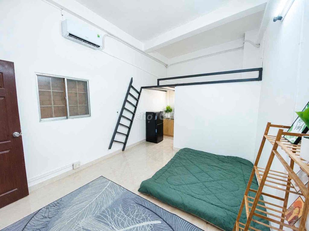 New room, no tram, no pet, stairs.