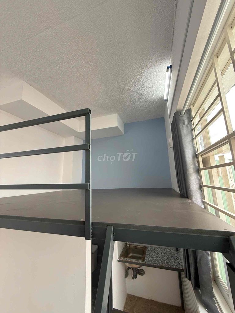The living room is located near Lê Trọng Tấn about 5 p drive from the huit and Aeon Tp