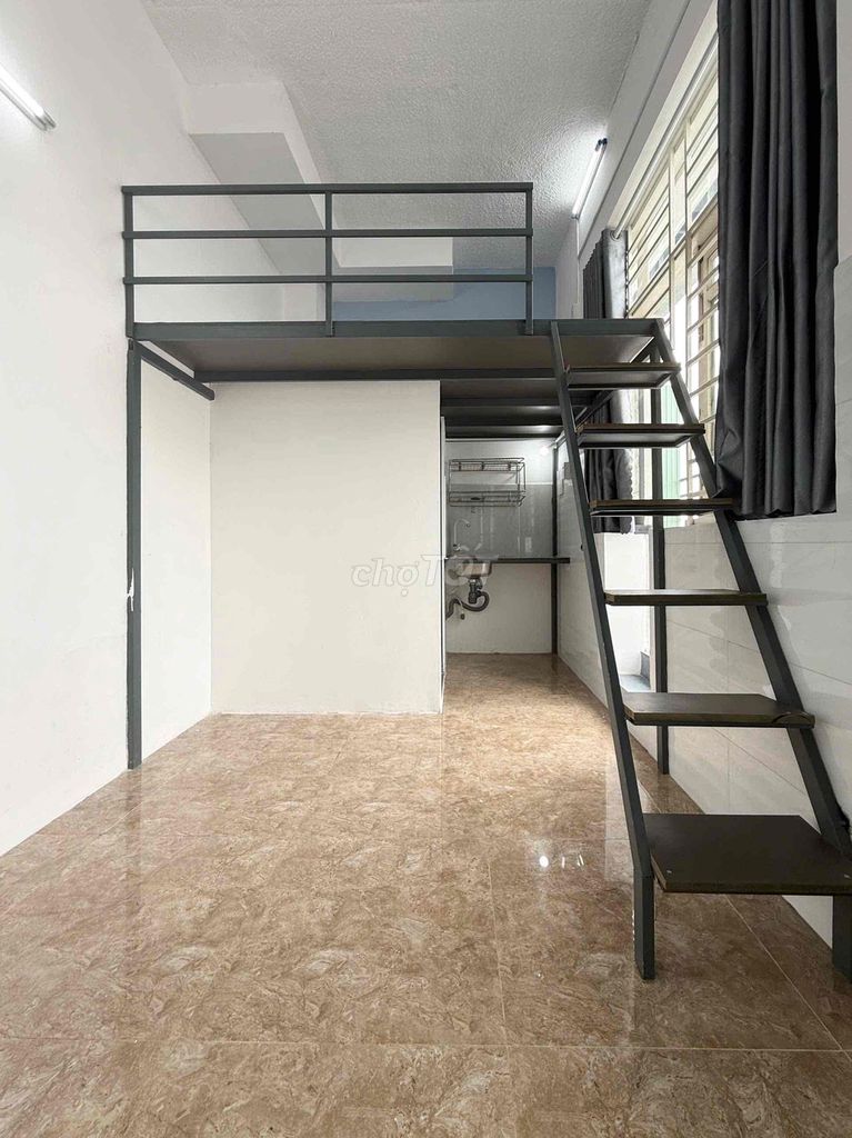 The living room is located near Lê Trọng Tấn about 5 p drive from the huit and Aeon Tp