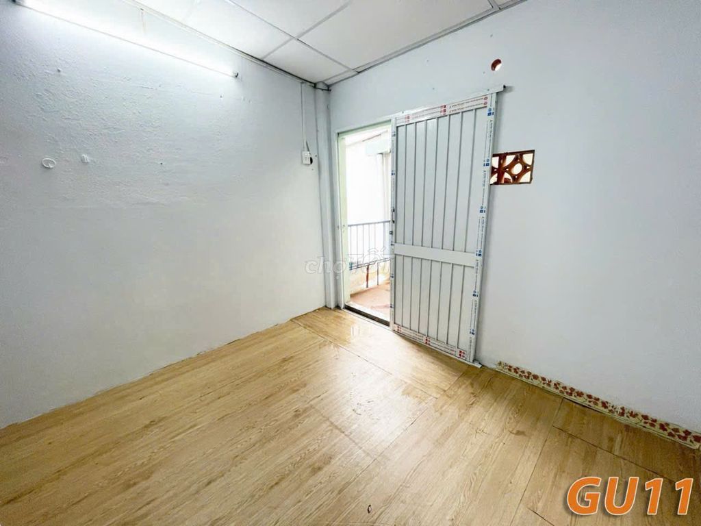 The rent room's cheap.