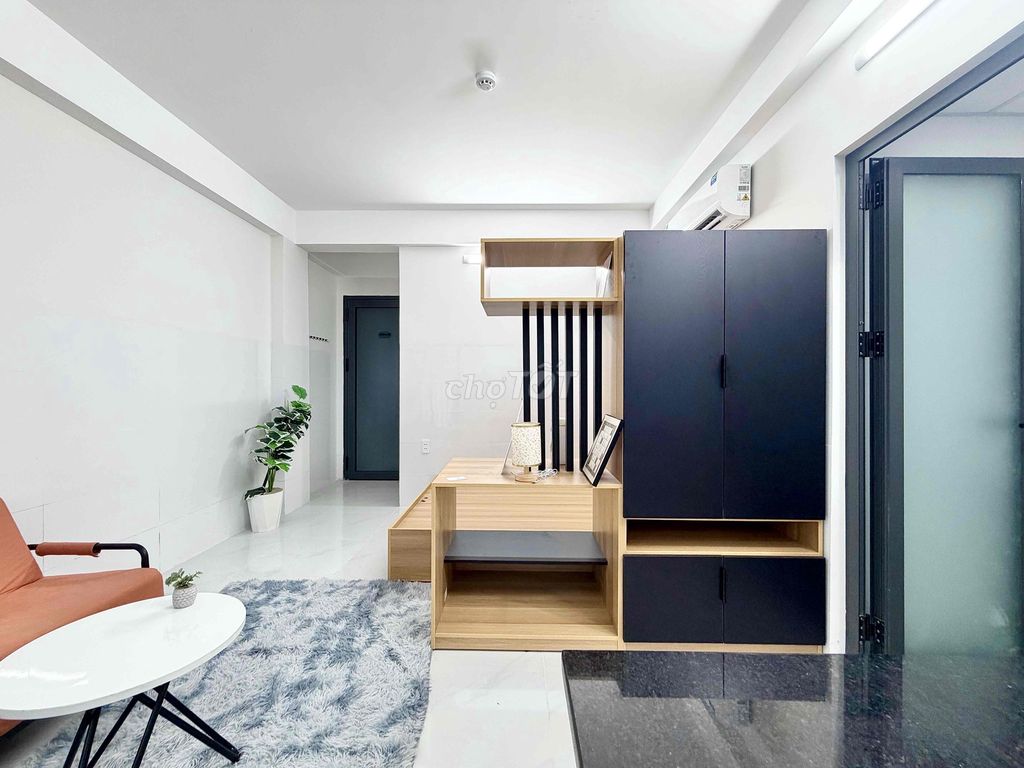 Homeowner rents a new apartment, and it's cheaply built at the end of a mountain-scaned iron bridge.