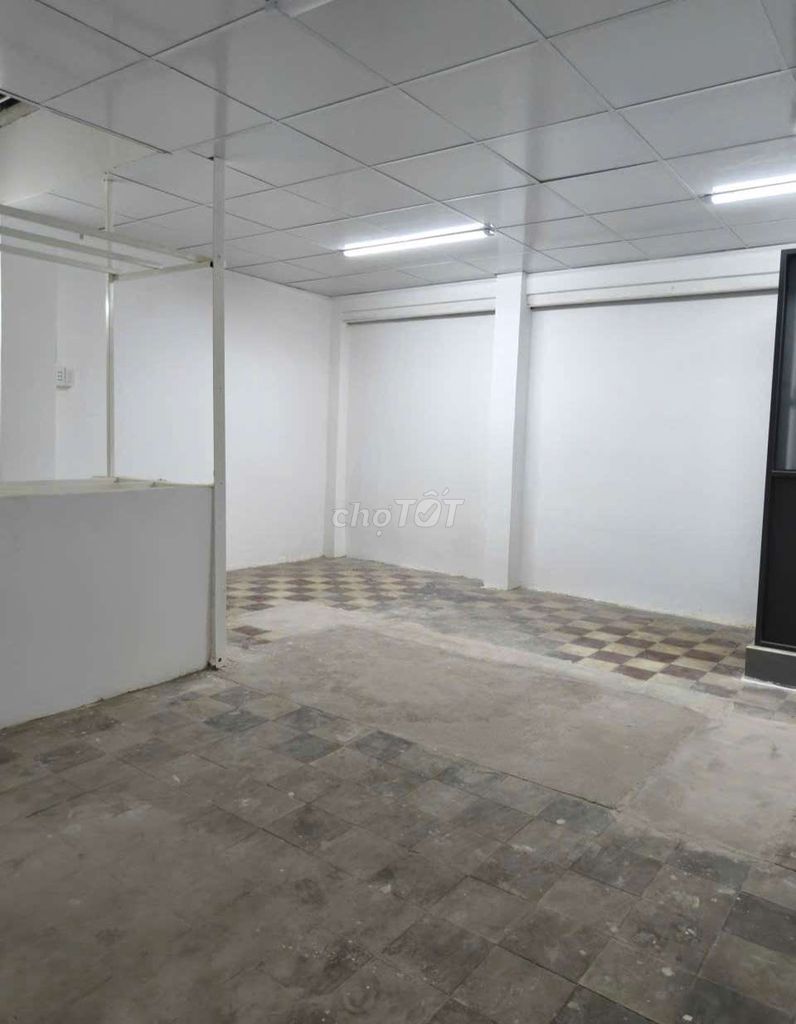 Rent cash houses near Rackham Market Hospital, 5-4 x 20-3