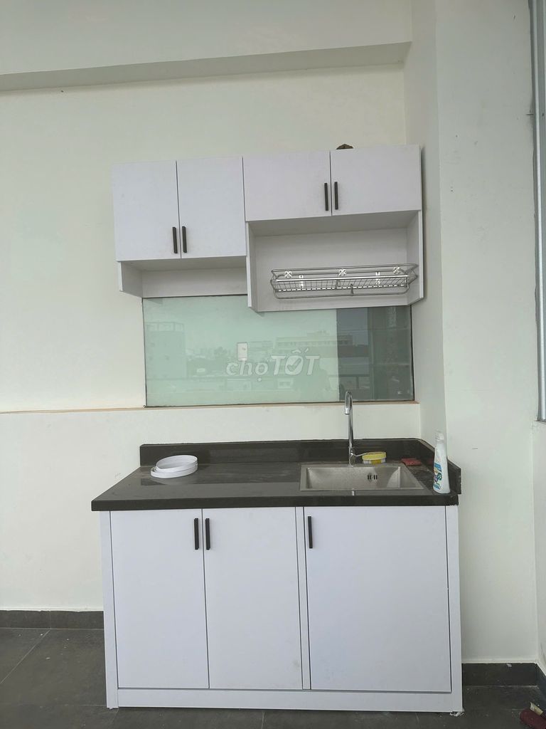 A full-on balcony kitchen room 40 M2 close to the university.