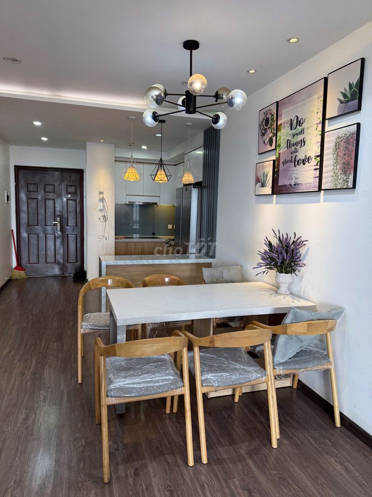 Rent Bảy Hiền Tower, area: 75 meters two, two bedrooms, two full furniture bathrooms for 13 million.