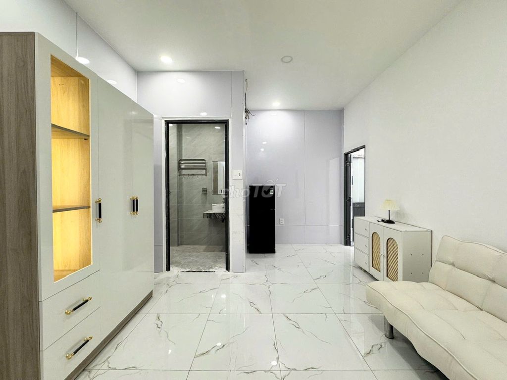 Two balcony bedrooms full of super large, secure interiors located in Krescoland.