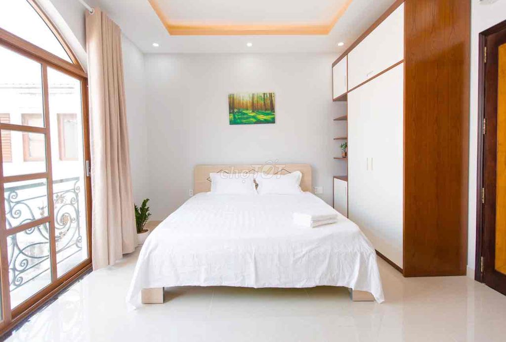The owner rented the service apartment at 193 Nam Kỳ Khởi Nghĩa, District 3.