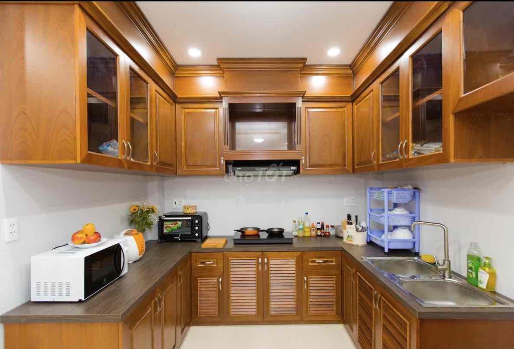 The owner rented the service apartment at 193 Nam Kỳ Khởi Nghĩa, District 3.