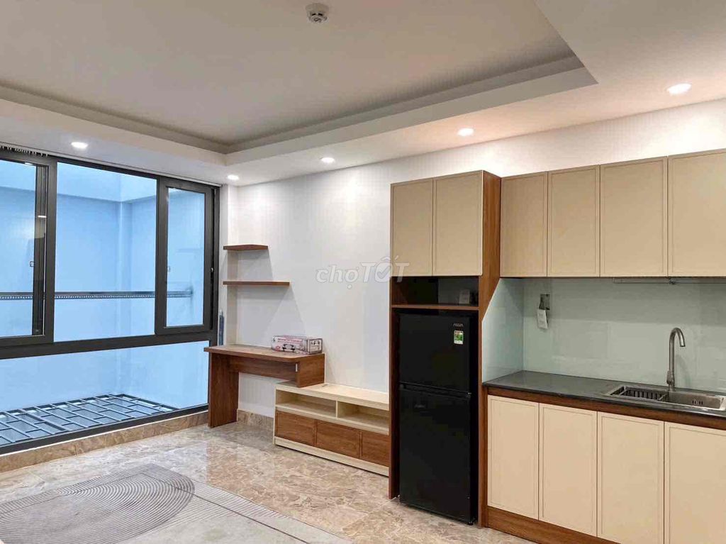 Pass the luxury apartment!!!!!