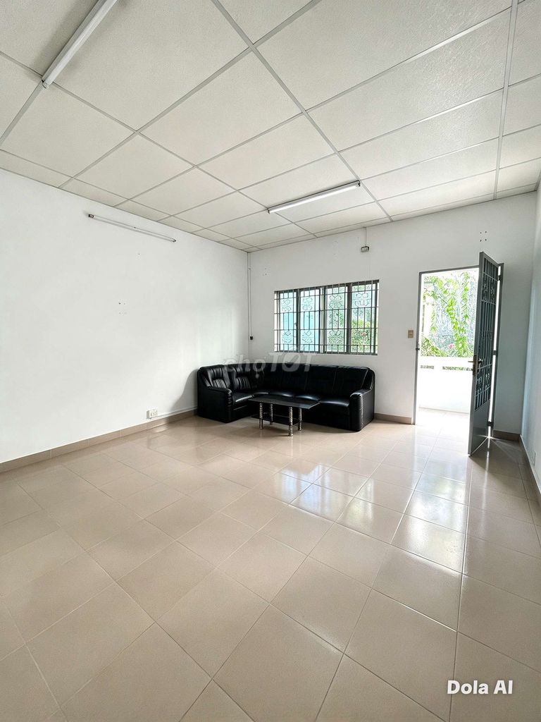 18 million houses 6-015 M, 3 bedrooms, 4 Hồ Văn Huê toilets
