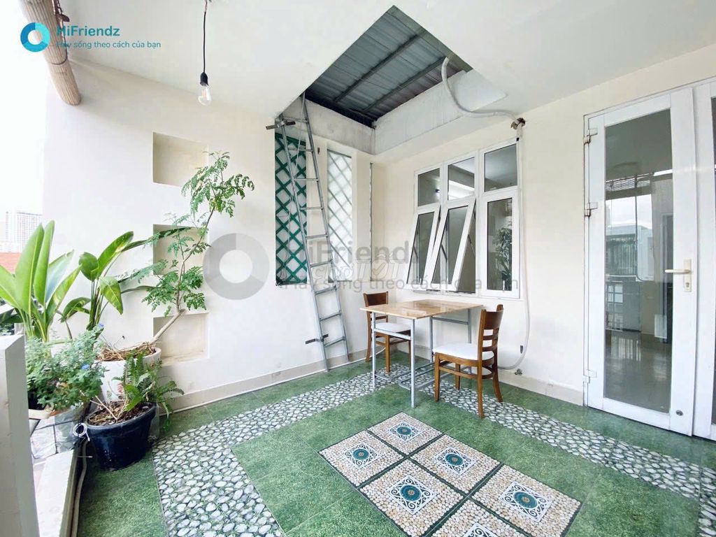 Rooms wide with private kitchens plus cool rooftops right An Phú, District Two.
