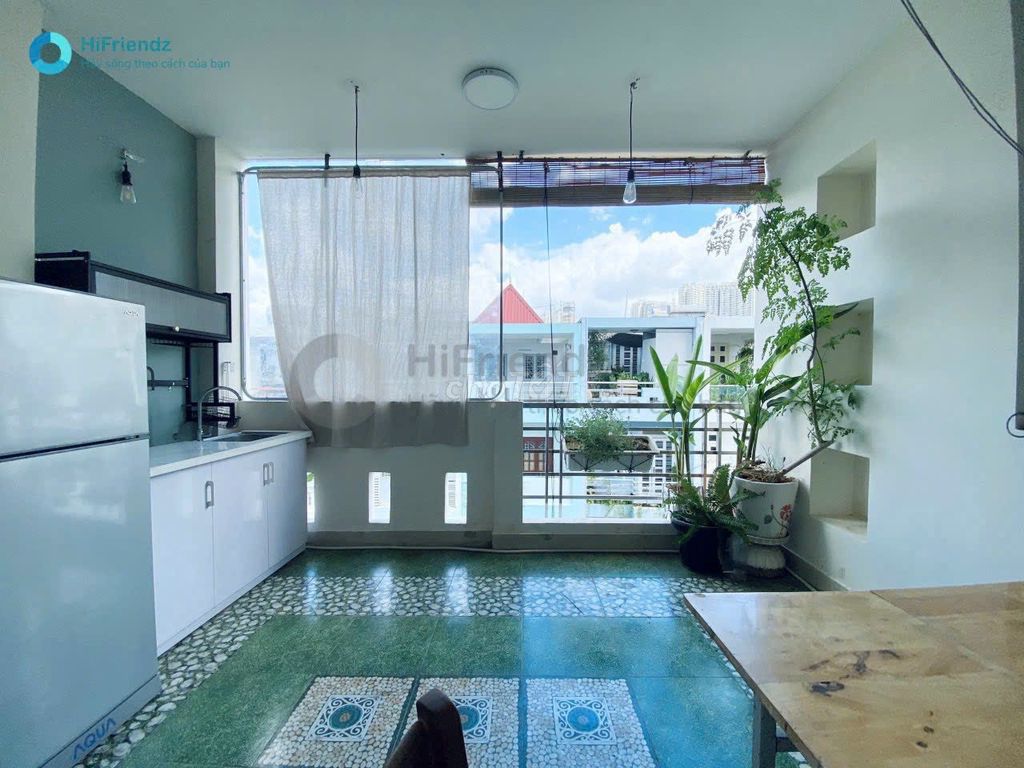 Rooms wide with private kitchens plus cool rooftops right An Phú, District Two.