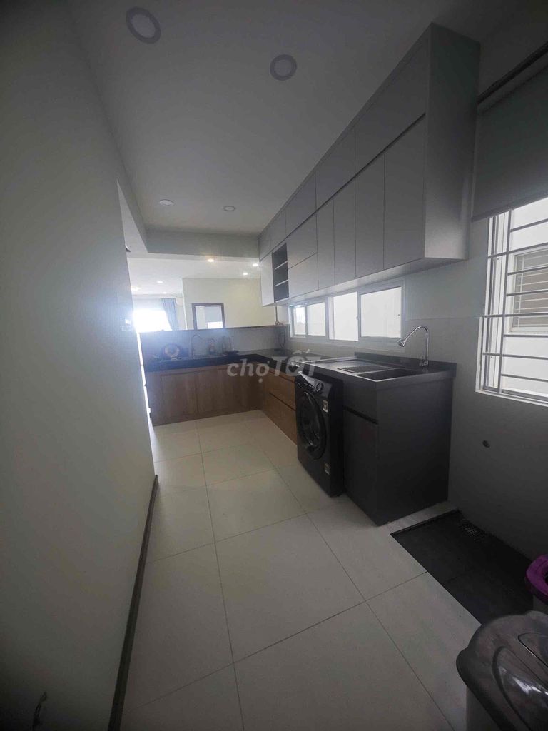 Three bedrooms full of furniture - resco Ba Đình, 8th district - enter immediately