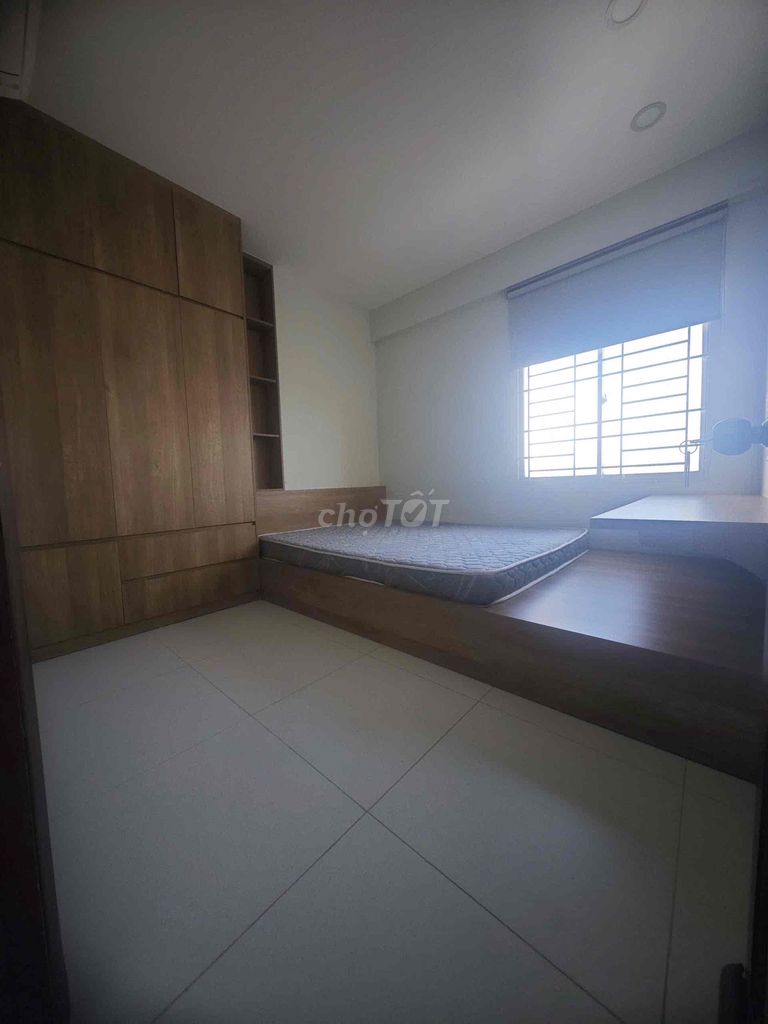Three bedrooms full of furniture - resco Ba Đình, 8th district - enter immediately