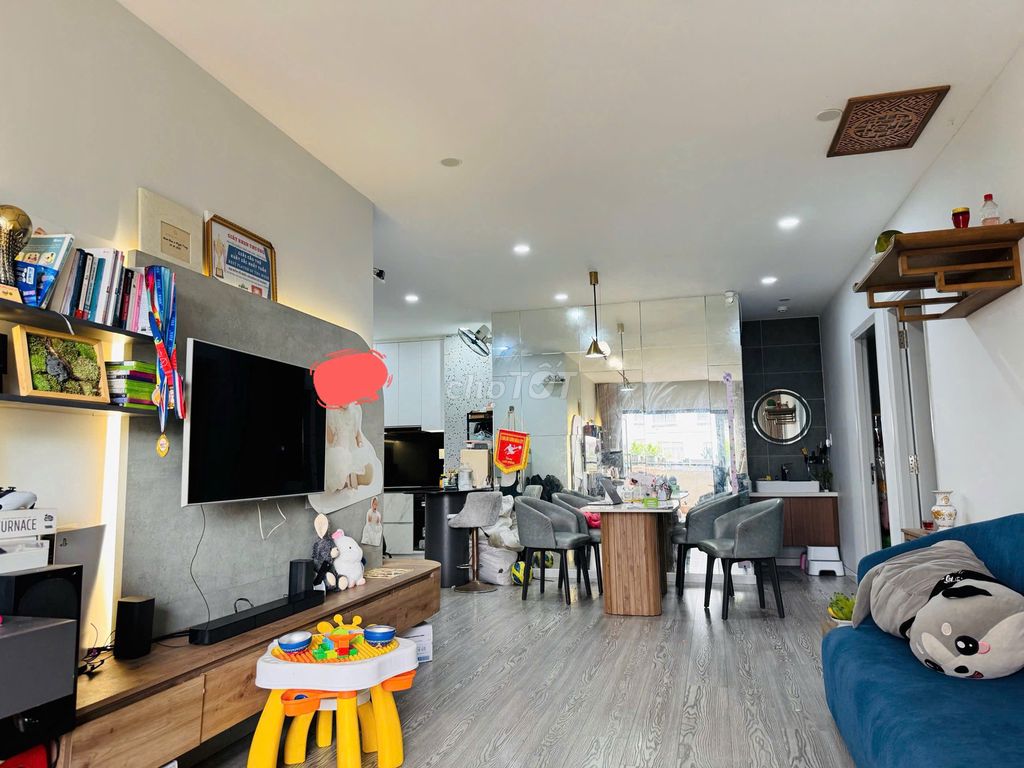 Hire the Republic of plaza 12 Tân Bình 2 bedrooms for 13 million