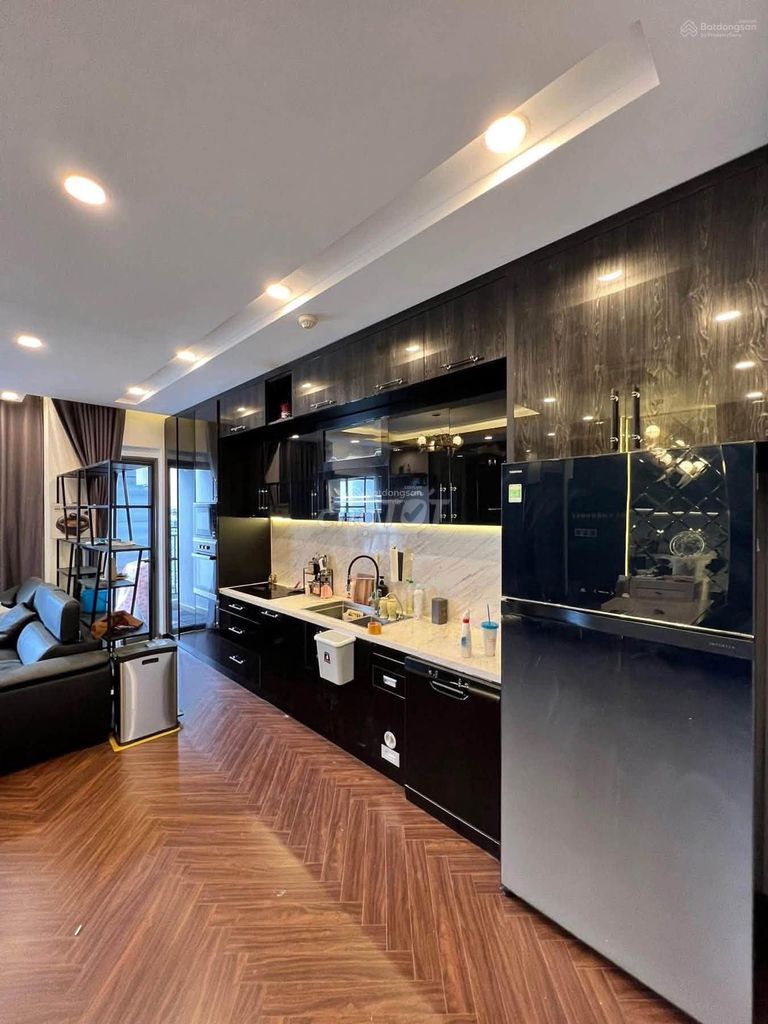 Three bedrooms 109 m2 view river at The Sun Avenue.