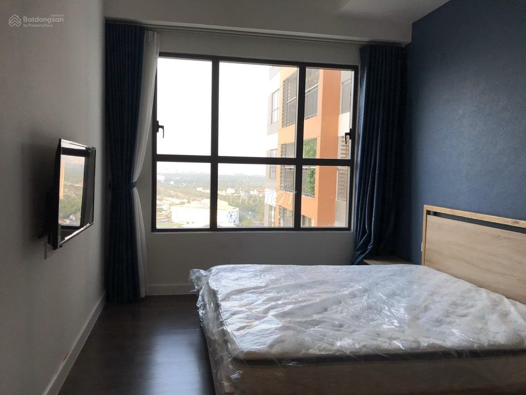 Rent two bedrooms, two full interior toilets.