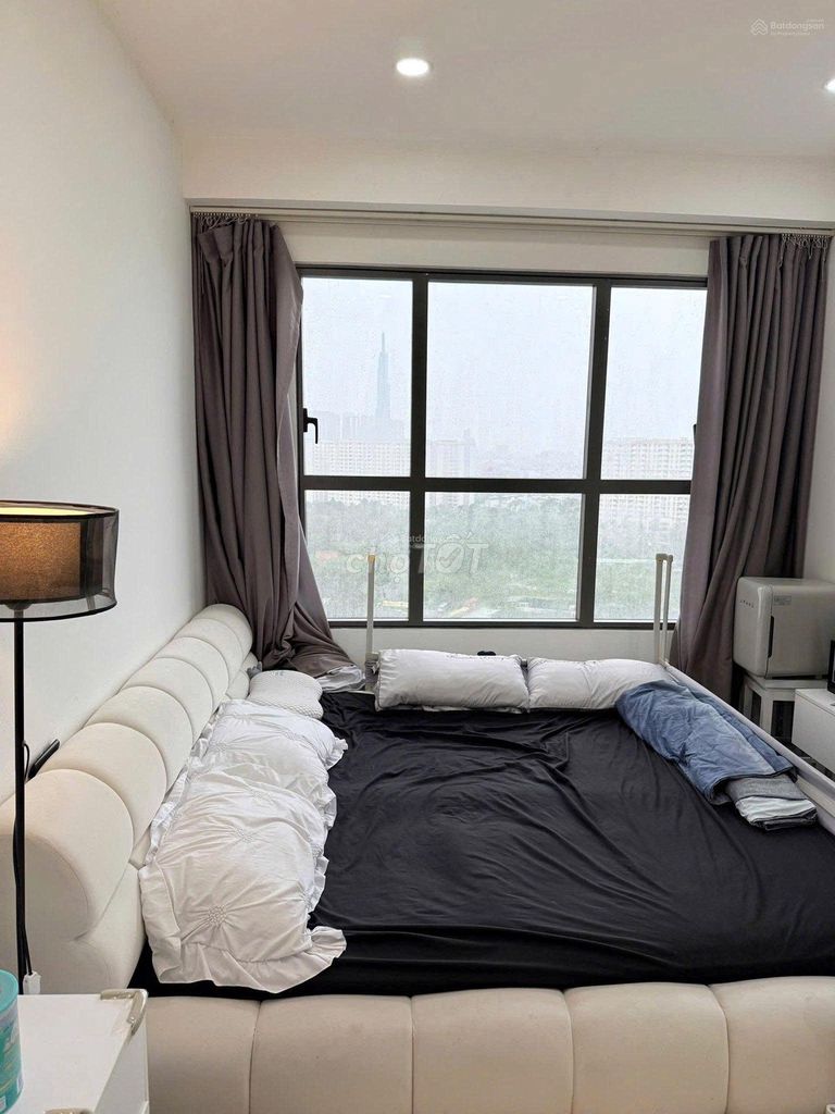 Rent two bedrooms, two full interior toilets.