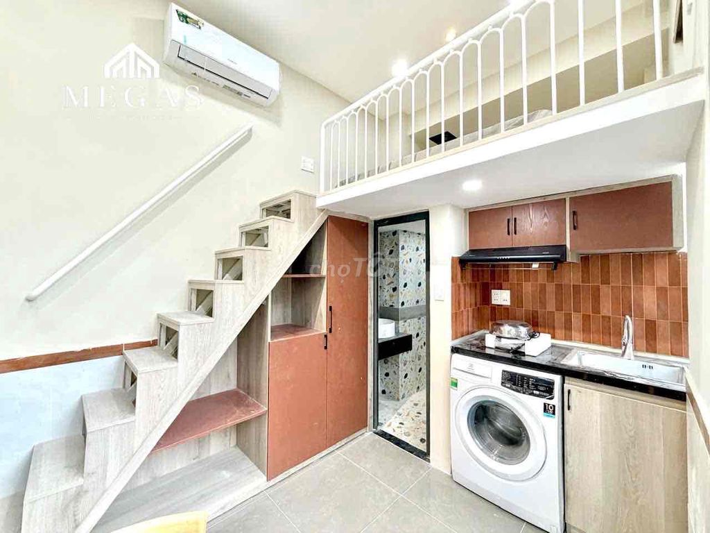 High-level boardinghouse - wide-size guard - open open-frequency port of District 10