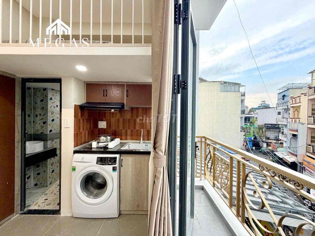 High-level boardinghouse - wide-size guard - open open-frequency port of District 10