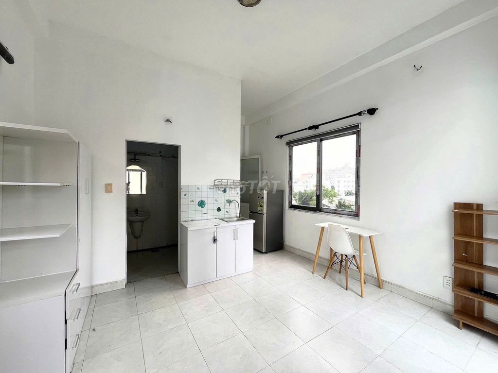 Rent rooms on số 20 Tân Phú. The full-saltem furniture with the balcony.