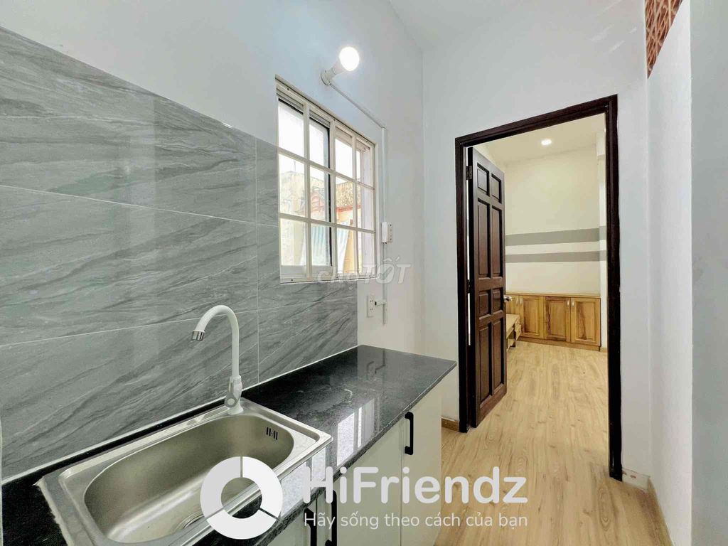 A kitchen bedroom - open windows